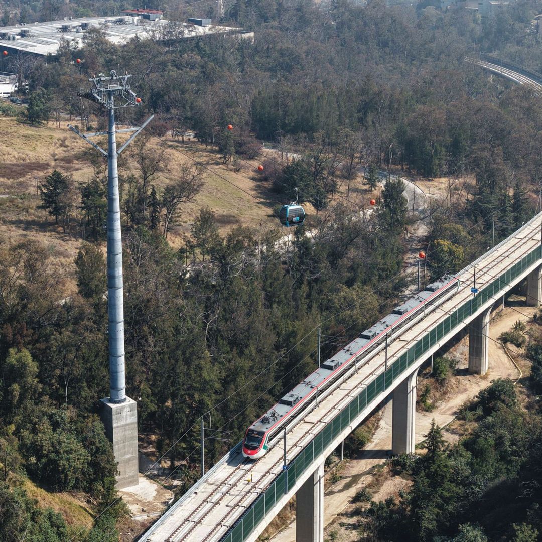 Tren El Insurgente, que va de Santa Fe a Observatorio. Foto: Cuartoscuro